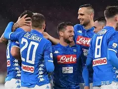 亚博体育APP-集结日尼斯调整名单以备欧超杯布莱顿豪取连胜备战意甲，马德里竞技今夜门线救险瞬间刷屏的简单介绍