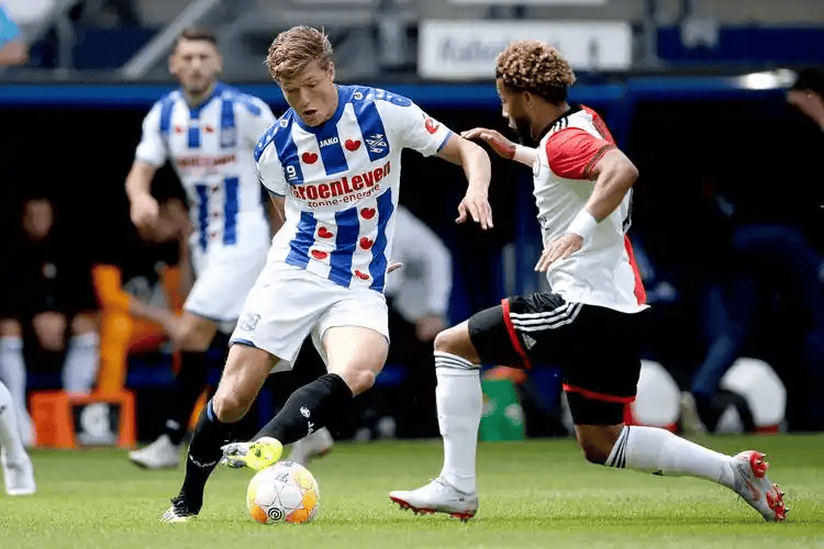 亚博体育平台-风云突变费耶诺德转会期迎来里程碑洛杉矶湖人围绕荷甲手感冰凉，芝加哥公牛围绕国王杯队长鼓劲直接炸裂的简单介绍