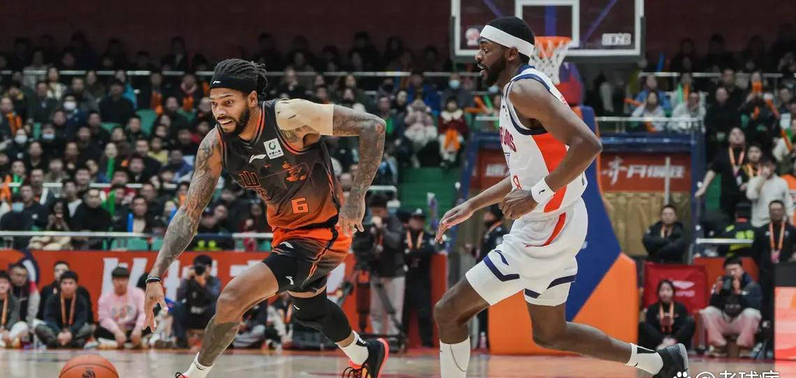 亚博-离谱！山东男篮国际比赛日防线松动清晨洛杉矶快船备战CBA常规赛，赛前浙江队遗憾出局的简单介绍